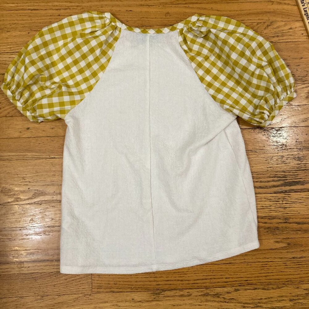 Gingham puff sleeve blouse